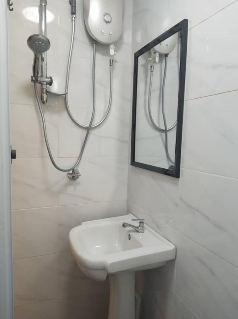 Grocer'S Inn Backpackers Guesthouse Kuala Lumpur Eksteriør bilde